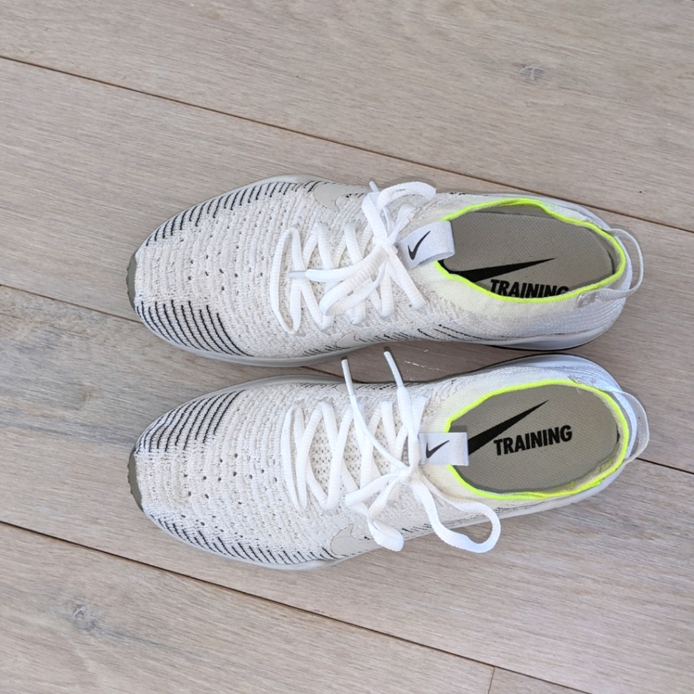 NEW Nike Air Zoom Fearless Flynet 2, size 7.5